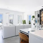 Akoya Pearl - Sea Front Vila *