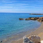 Akoya Pearl - Sea Front Vila *