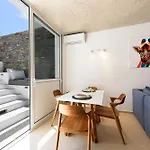 Akoya Pearl - Sea Front Villa *