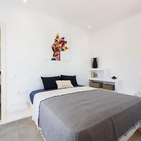 Akoya Pearl - Sea Front Villa