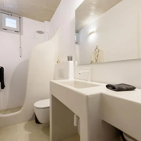 Akoya Pearl - Sea Front Villa