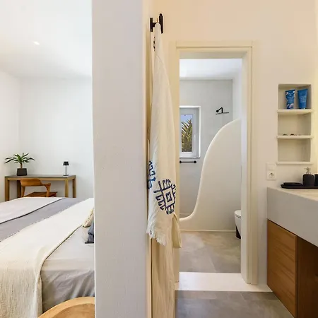 Akoya Pearl - Sea Front Ampelas