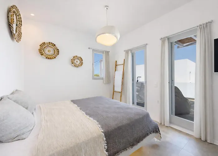 Akoya Pearl - Sea Front