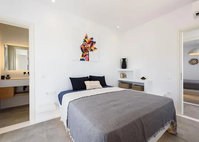 Akoya Pearl - Sea Front Villa