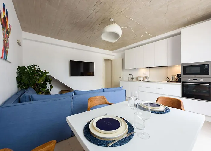 Akoya Pearl - Sea Front Villa Ambelas