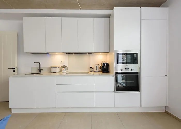 Akoya Pearl - Sea Front