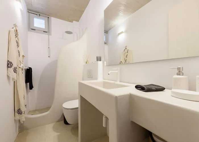 Akoya Pearl - Sea Front Villa