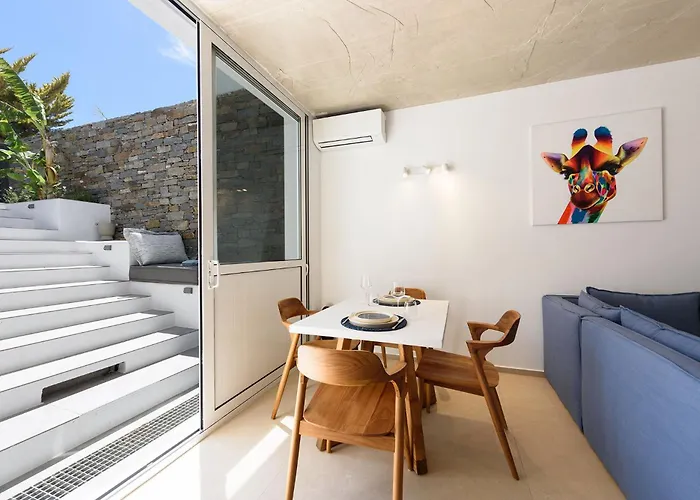 Akoya Pearl - Sea Front Villa *