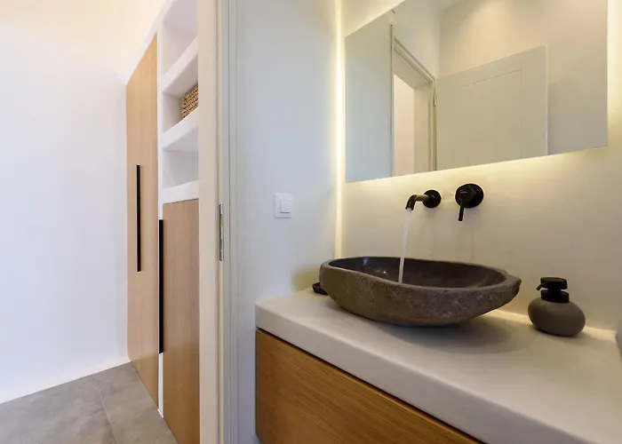 Akoya Pearl - Sea Front Villa Ambelas